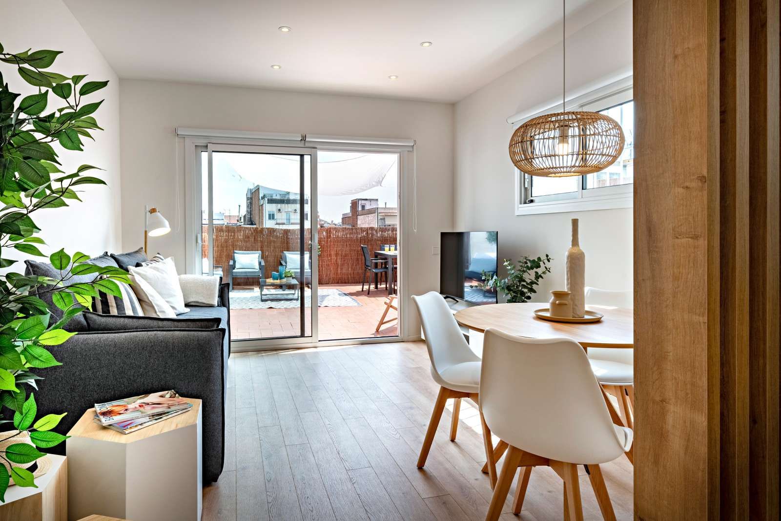 Sala d'estar de Estudi per a compartir en  Barcelona Capital amb Aire condicionat i Terrassa