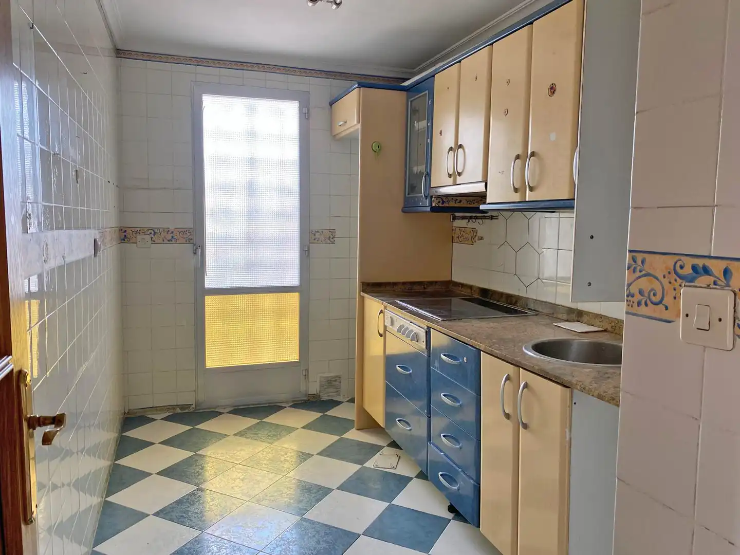 Cuina de Pis en venda en Torrelavega  amb Terrassa