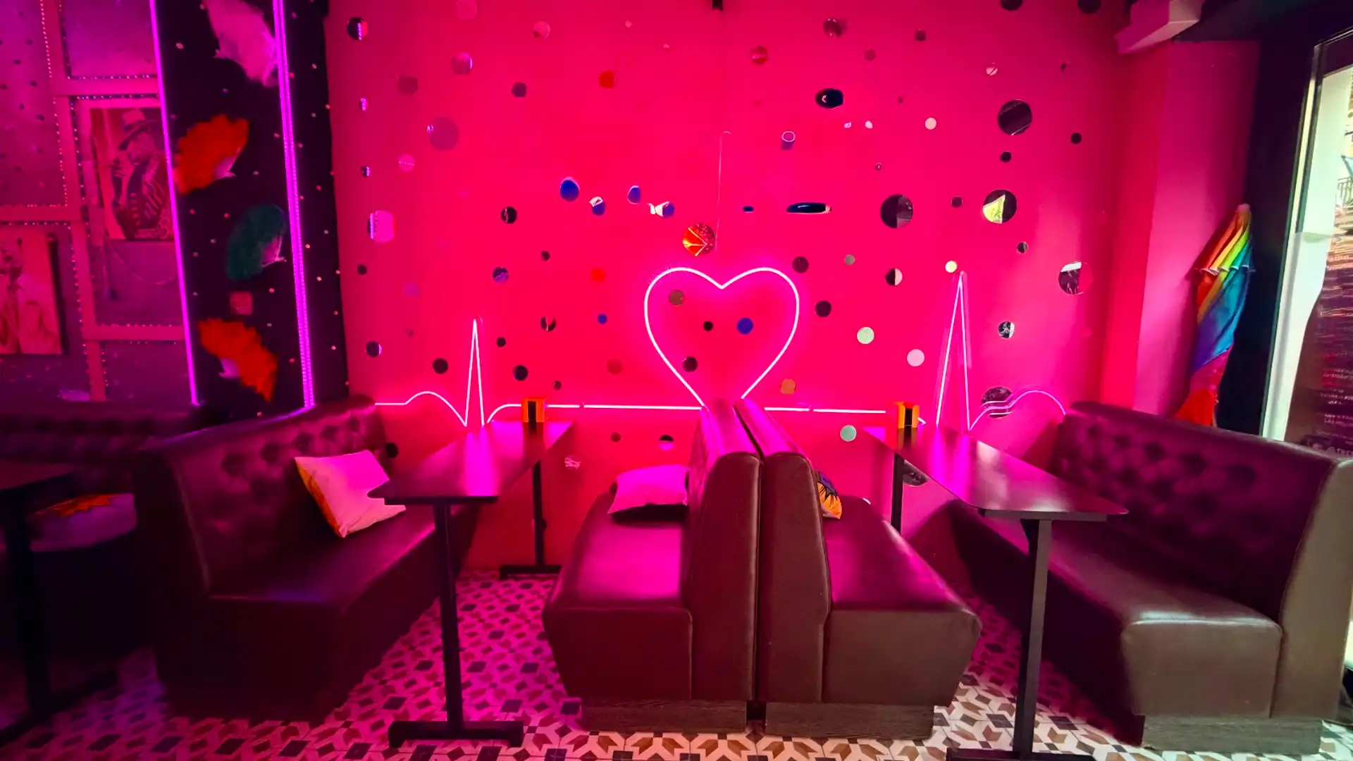 Local en traspas en  Barcelona Capital amb Aire condicionat, Terrassa i Moblat