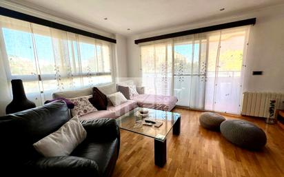 Living room of Flat for sale in  Valencia Capital  with Air Conditioner, Heating and Parquet flooring