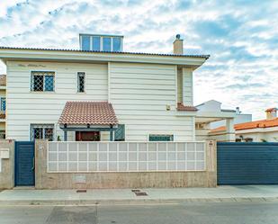 Exterior view of House or chalet for sale in  Almería Capital  with Air Conditioner and Terrace