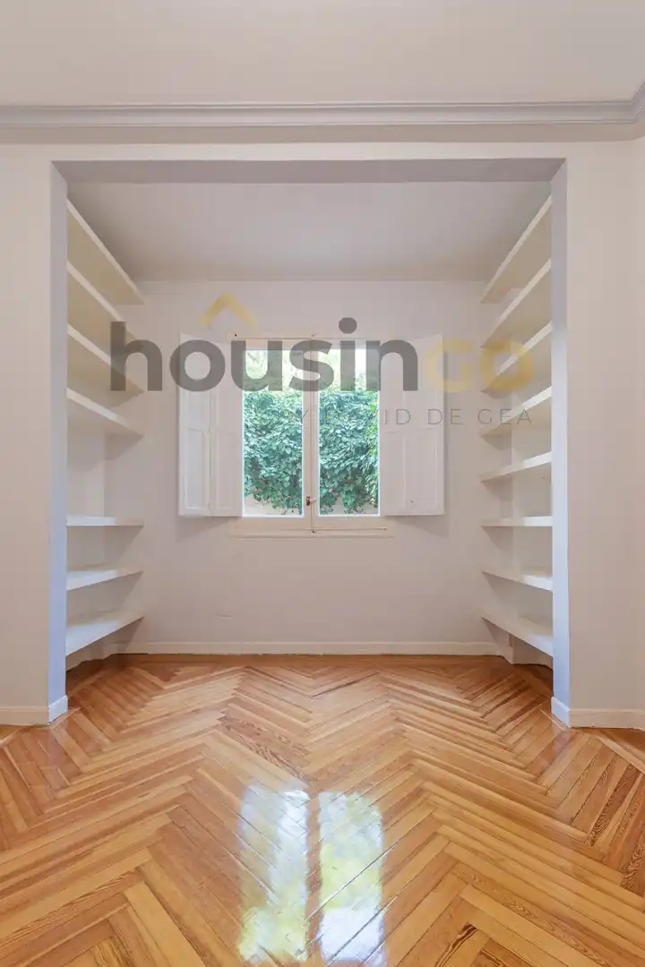 Bedroom of Flat for rent in Madrid  with Heating, Terrace and Oven