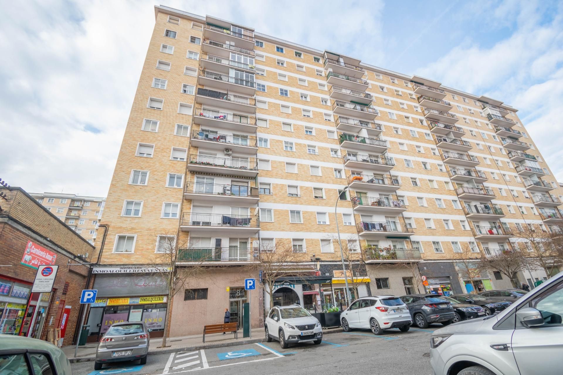 Vista exterior de Piso en venta en  Pamplona / Iruña