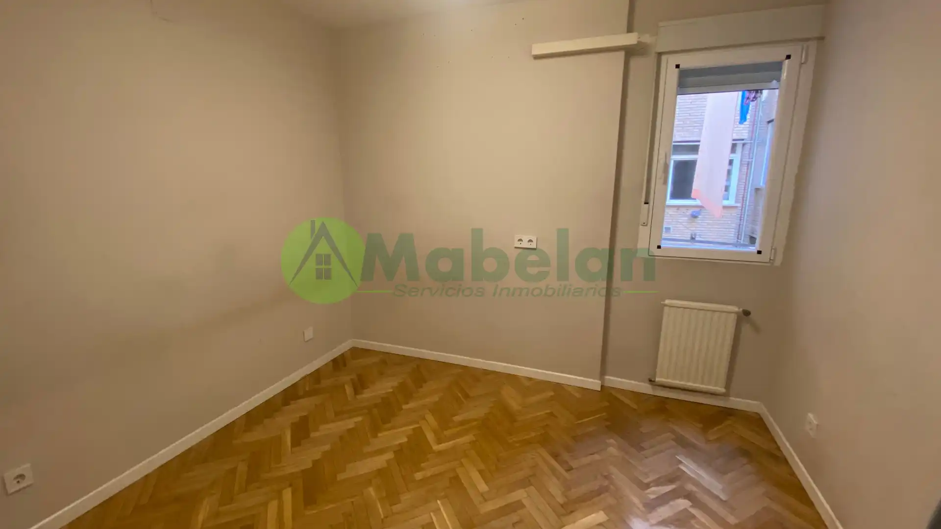 Habitación de Piso de alquiler en Madrid con Calefacción y Piscina comunitaria