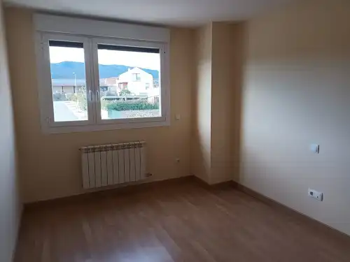 Dormitori de Casa adosada en venda en Entrena, La Rioja