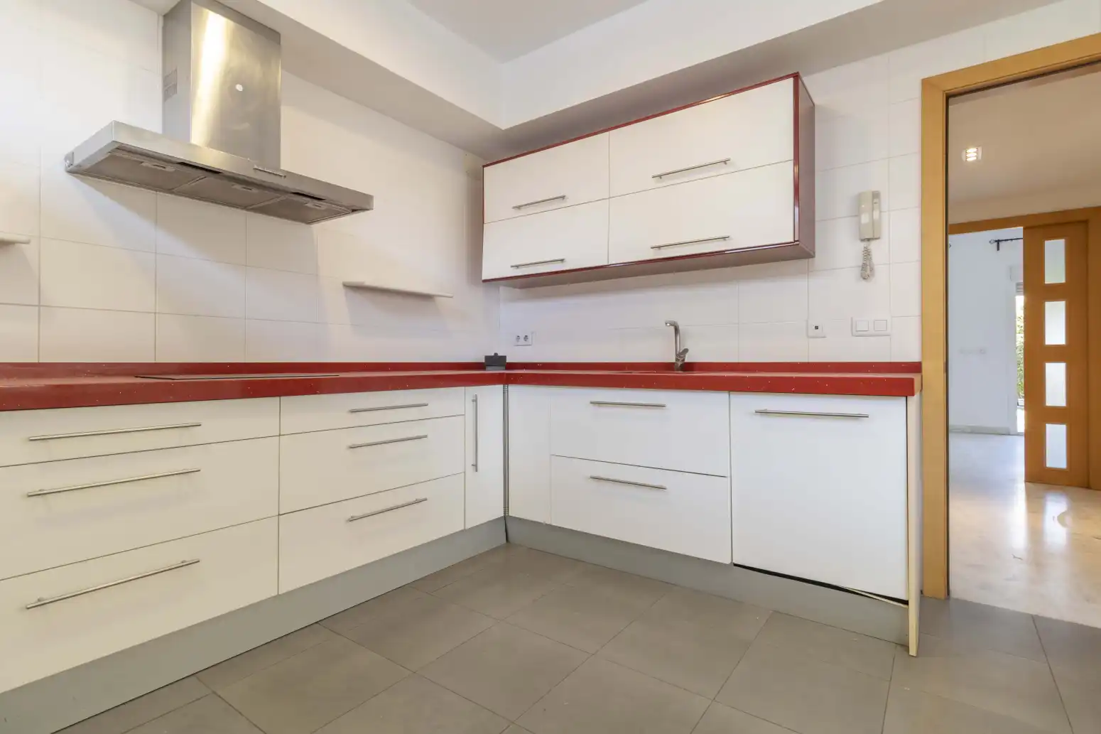 Cocina de Casa adosada en venta en Espartinas con Aire acondicionado, Terraza y Piscina