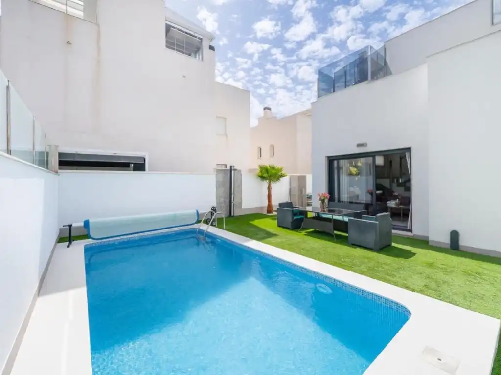 Casa amb piscina en venda a Calle Maria San Gil Noain, imagen 4