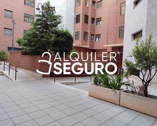 Exterior view of Flat to rent in  Granada Capital  with Air Conditioner and Heating