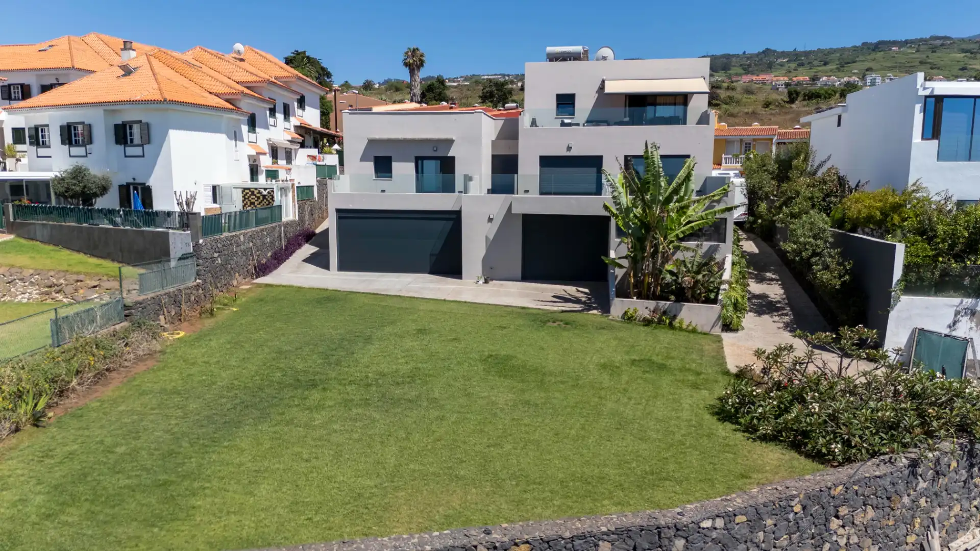 Vista exterior de Casa o xalet en venda en Tacoronte amb Jardí privat, Terrassa i Balcó