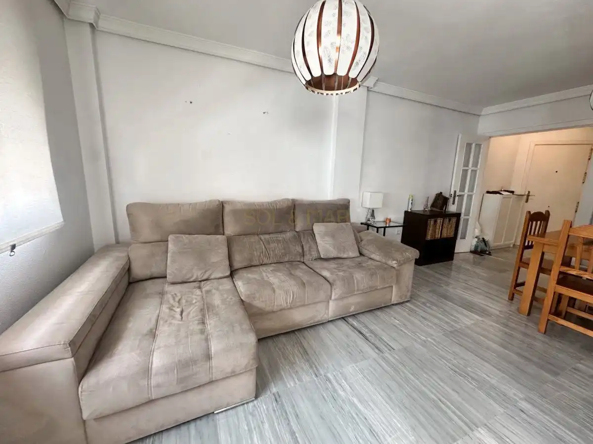 Wohnzimmer von Wohnungen zur Miete in Torremolinos mit Klimaanlage und Terrasse
