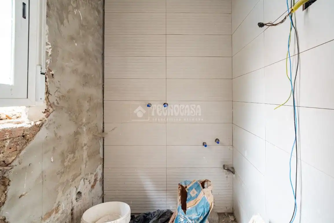 Bathroom of Flat for sale in Granada