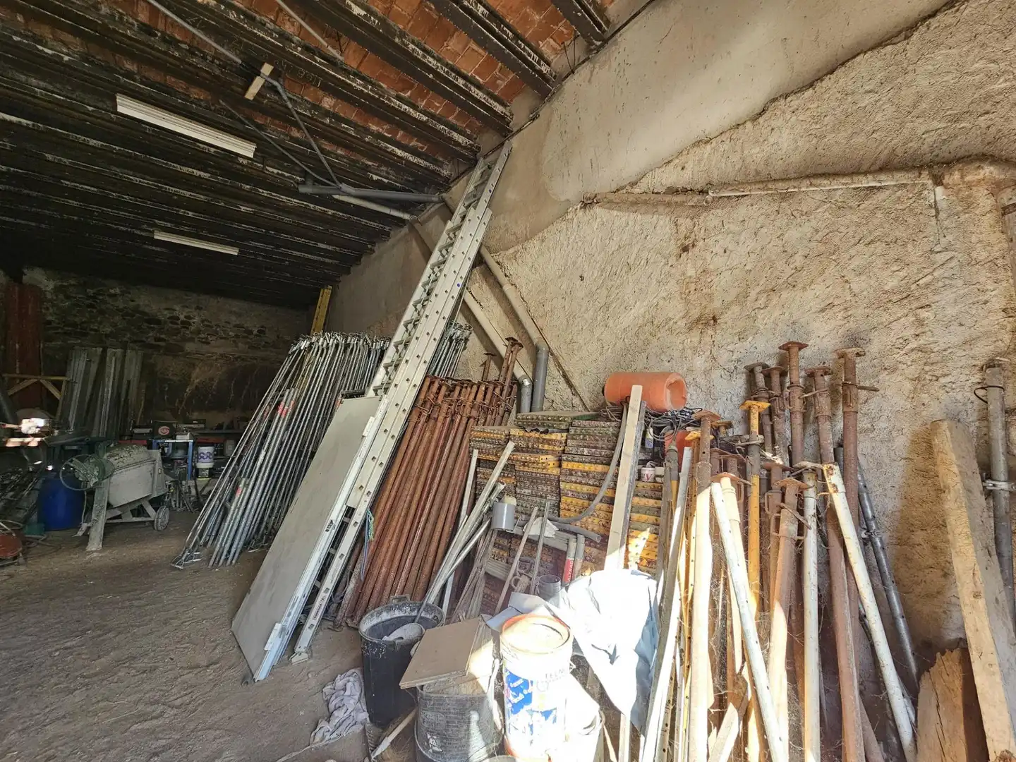 Local en venta en Sant Cebrià de Vallalta