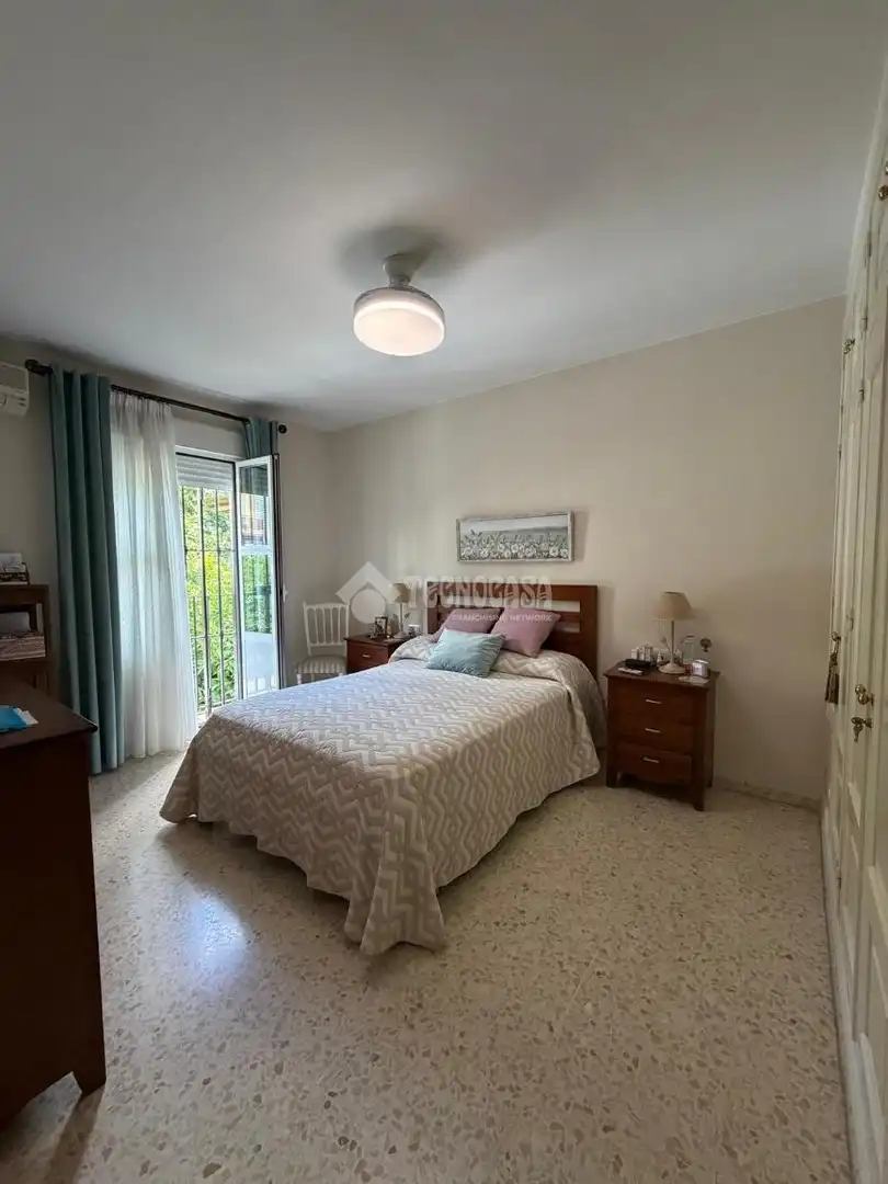 Bedroom of Detached homes for sale in Utrera  with Air Conditioner and Community pool