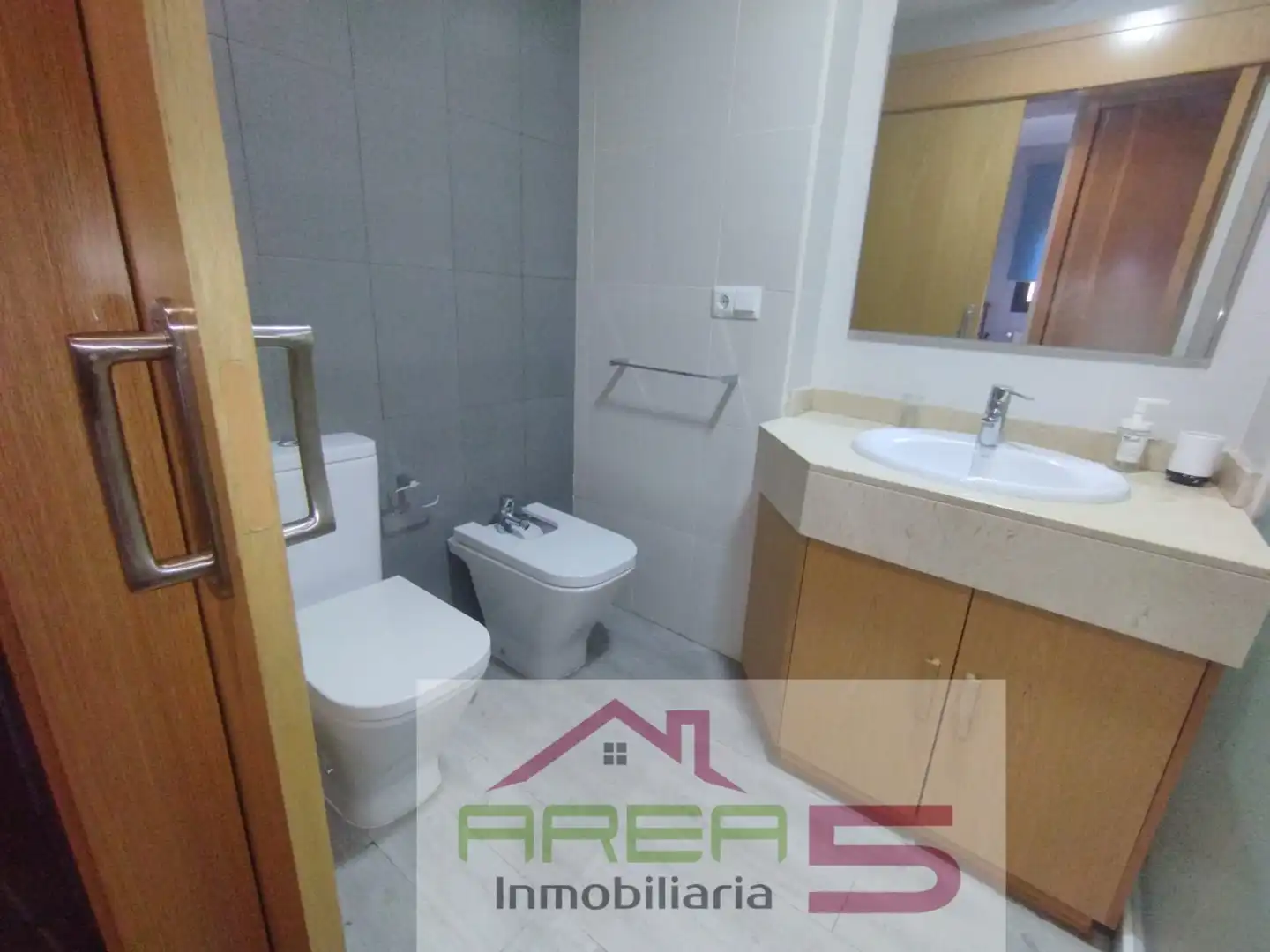 Bany de Pis de lloguer en Mérida amb Aire condicionat, Calefacció i Parquet