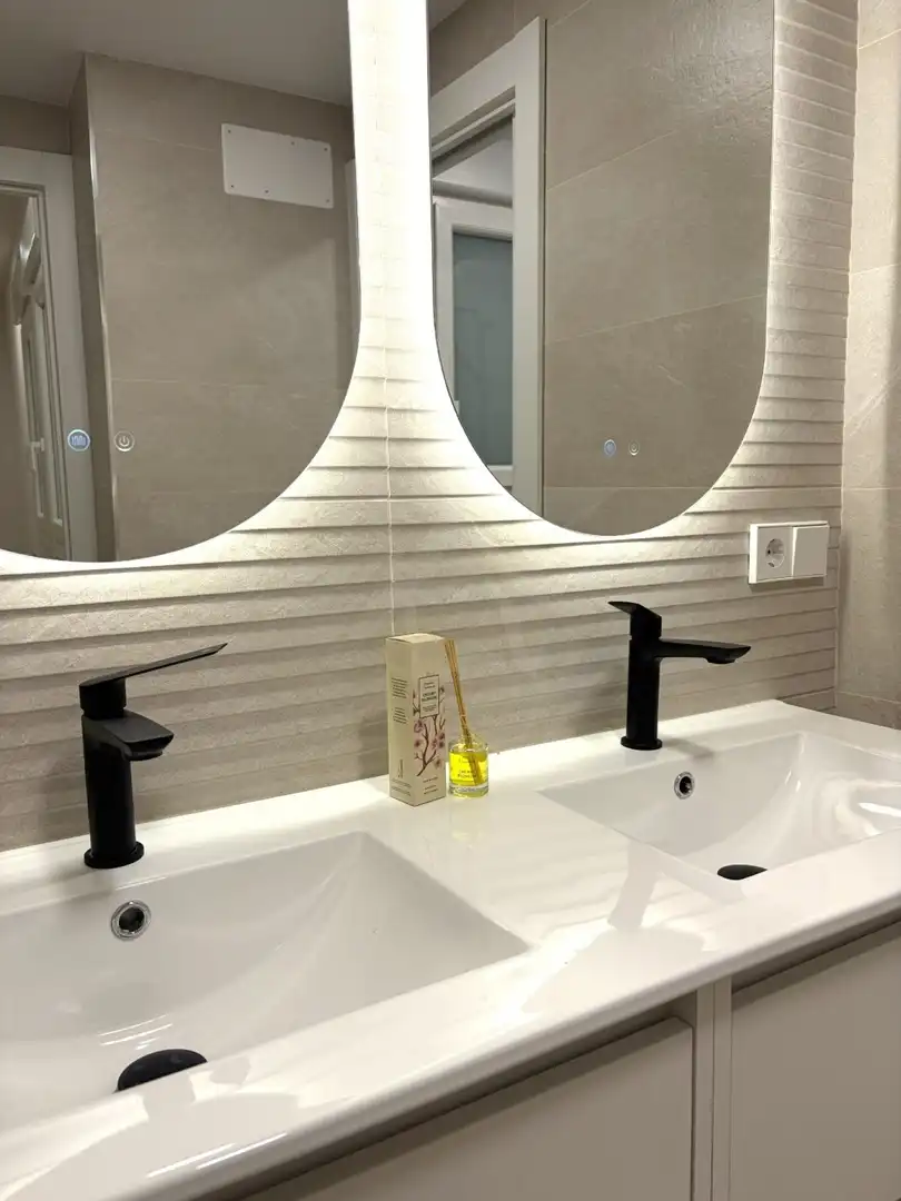 Bathroom of Flat for sale in  Logroño  with Heating and Parquet flooring