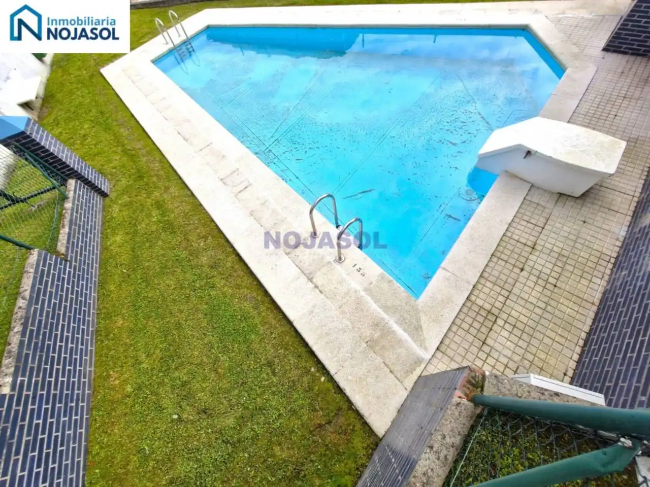 Piscina de Apartament en venda en Noja amb Calefacció, Terrassa i Traster