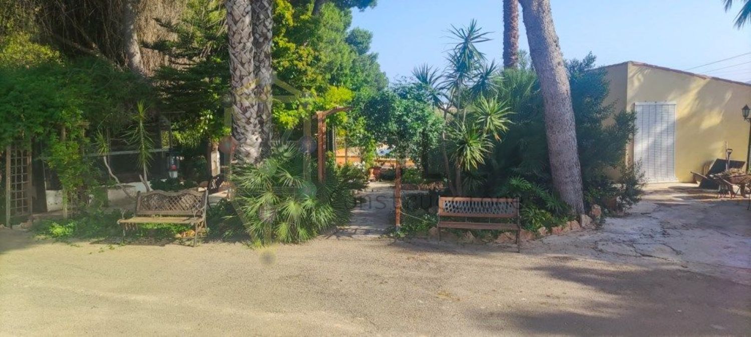 Jardí de Casa o xalet en venda en Cartagena amb Aire condicionat, Jardí privat i Terrassa