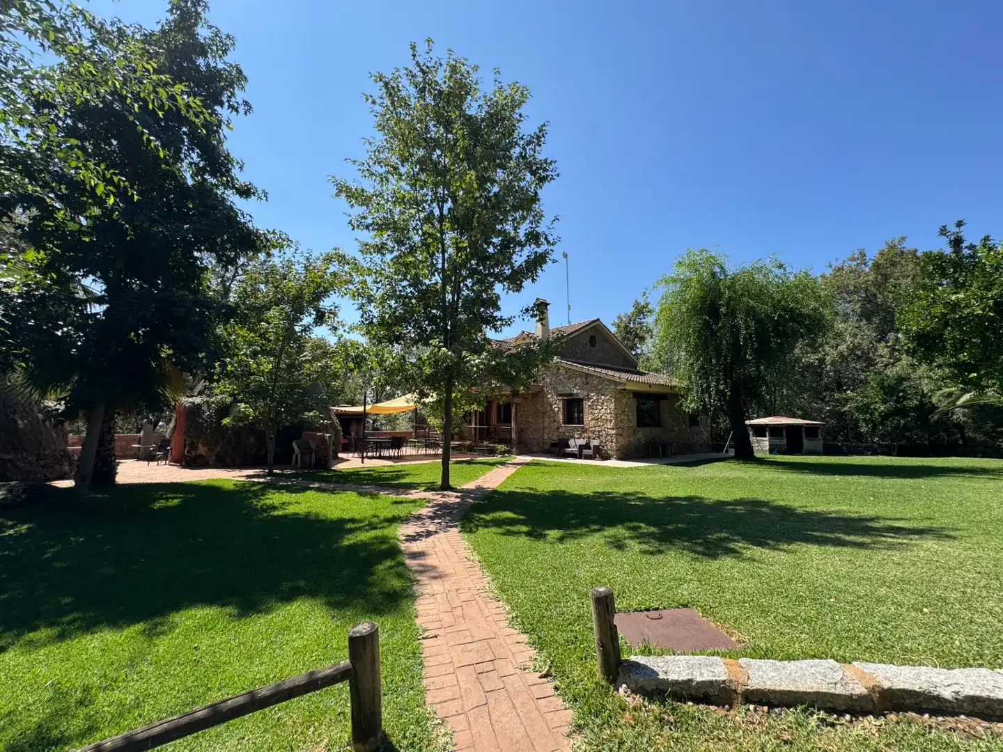 Jardí de Casa o xalet en venda en Candeleda amb Aire condicionat, Calefacció i Jardí privat