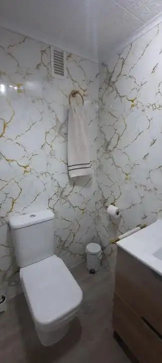 Baño de Estudio en venta en Benalmádena con Aire acondicionado, Terraza y Amueblado