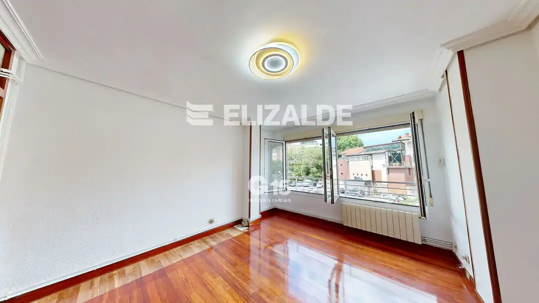 Habitación de Piso en venta en Hernani con Terraza, Trastero y Balcón