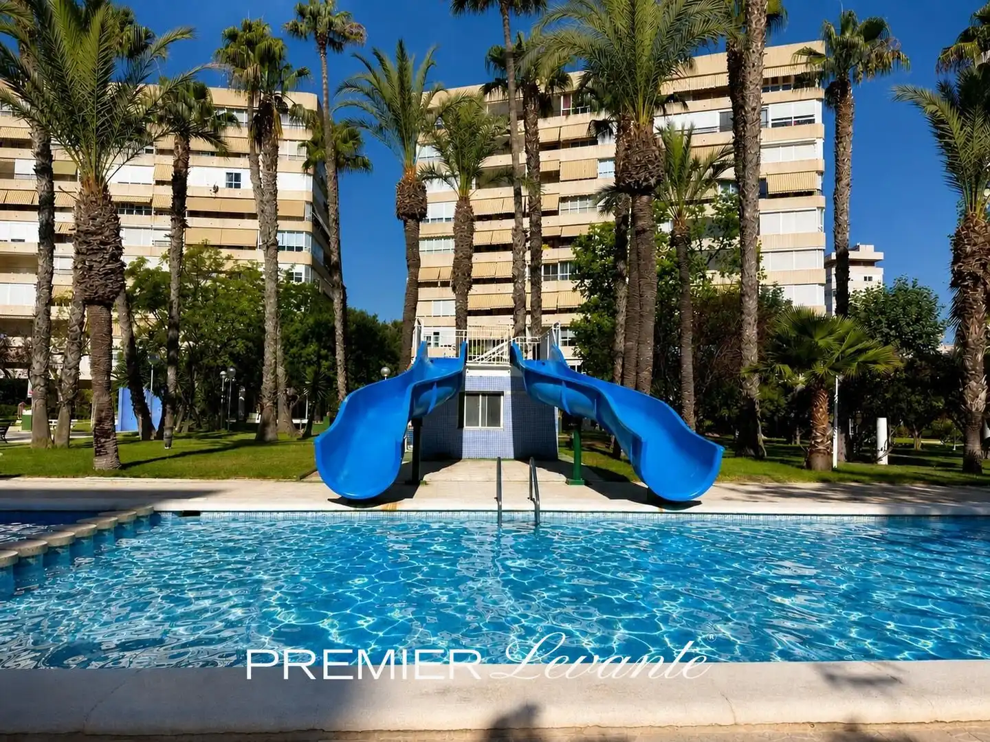 Piscina de Pis de lloguer en Alicante / Alacant amb Aire condicionat, Moblat i Balcó