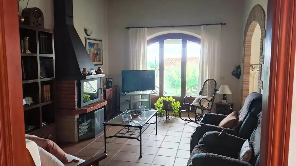 Sala d'estar de Casa o xalet en venda en Masarac i Vilarnadal amb Aire condicionat, Calefacció i Jardí privat