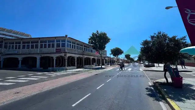 Local comercial en venda a Avenida del Océano 78