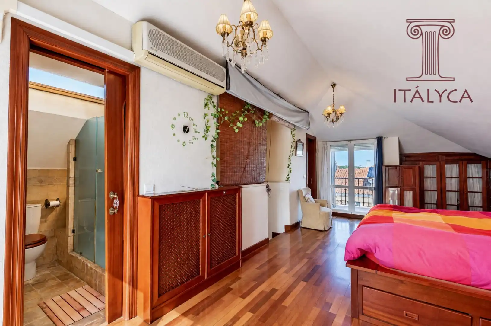 Casa aparellada amb terrassa en venda a Avenida Avenida Clara Campoamor, imagen 70