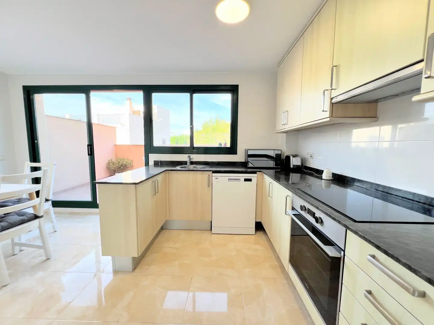 Cocina de Casa adosada en venta en Nulles con Aire acondicionado, Calefacción y Jardín privado