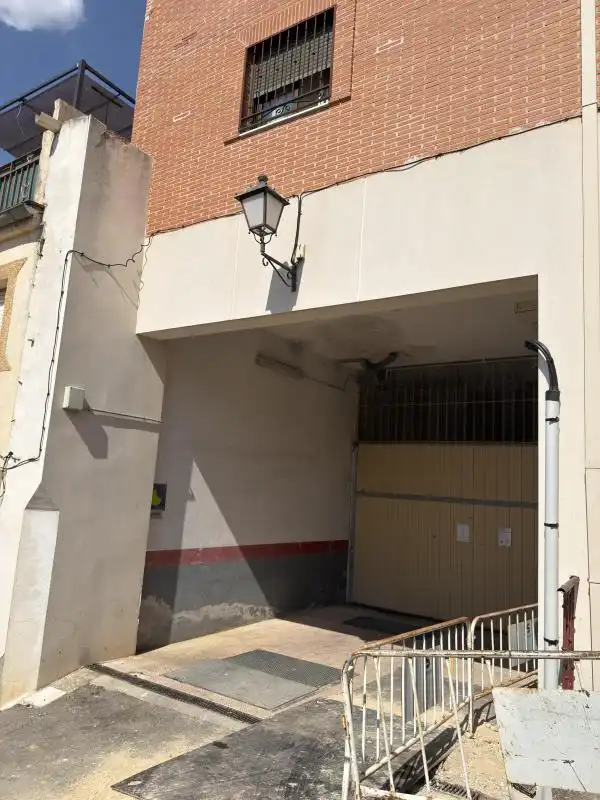 Aparcament de Pis en venda en Los Santos de la Humosa amb Aire condicionat, Calefacció i Traster