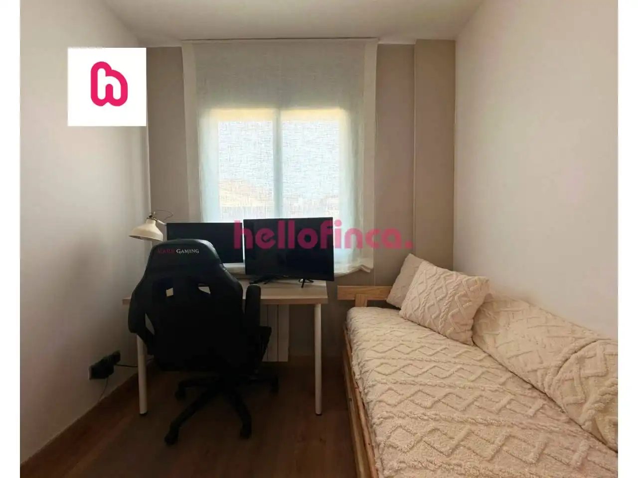Bedroom of Flat for sale in Sant Celoni  with Air Conditioner, Heating and Parquet flooring