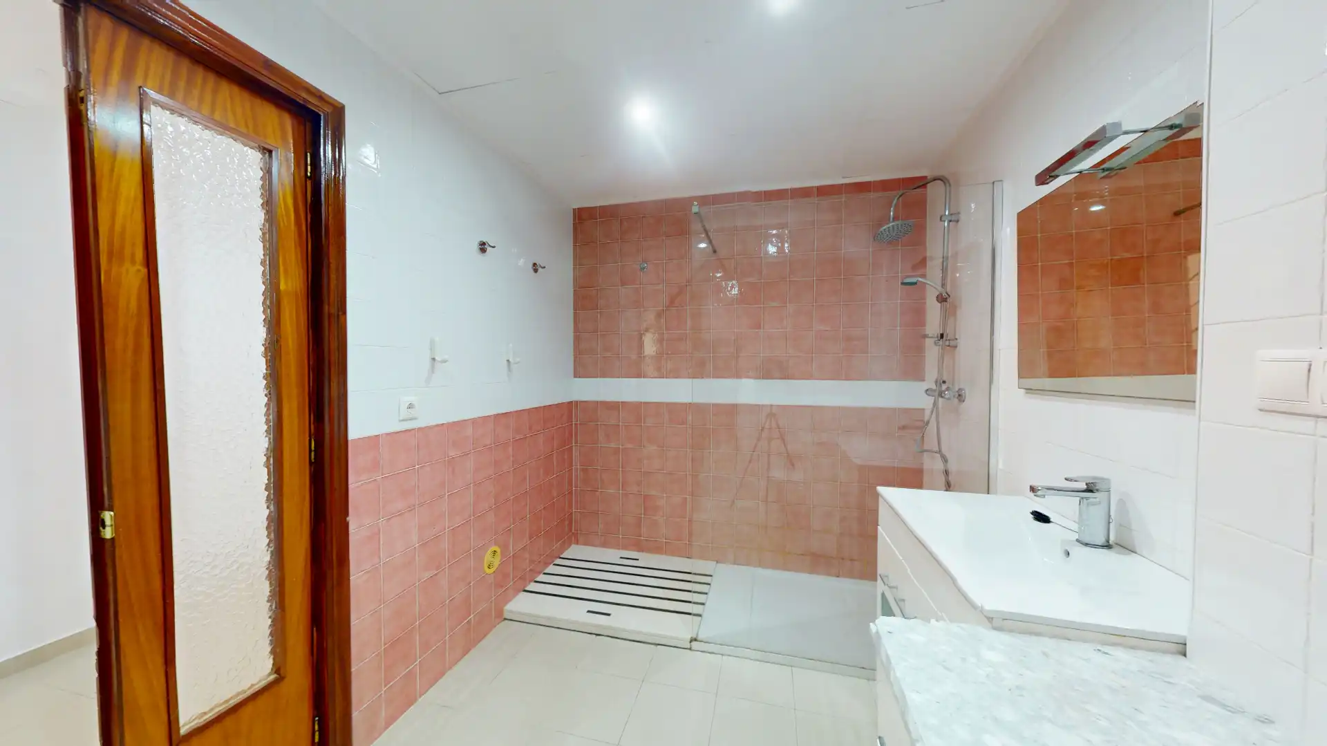 Baño de Casa adosada en venta en L'Orxa / Lorcha con Aire acondicionado, Terraza y Trastero