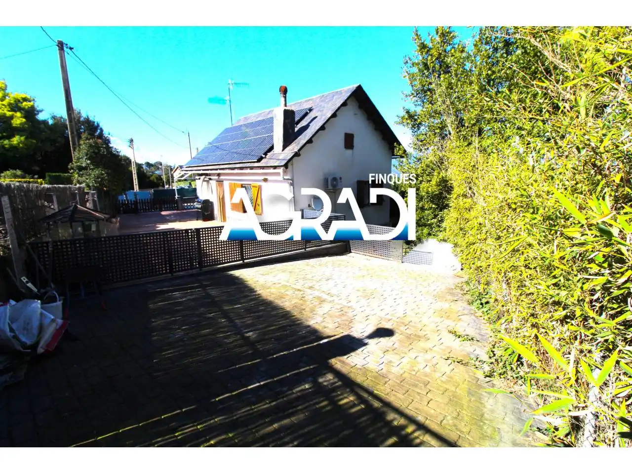Houses for sale in Vallgorguina