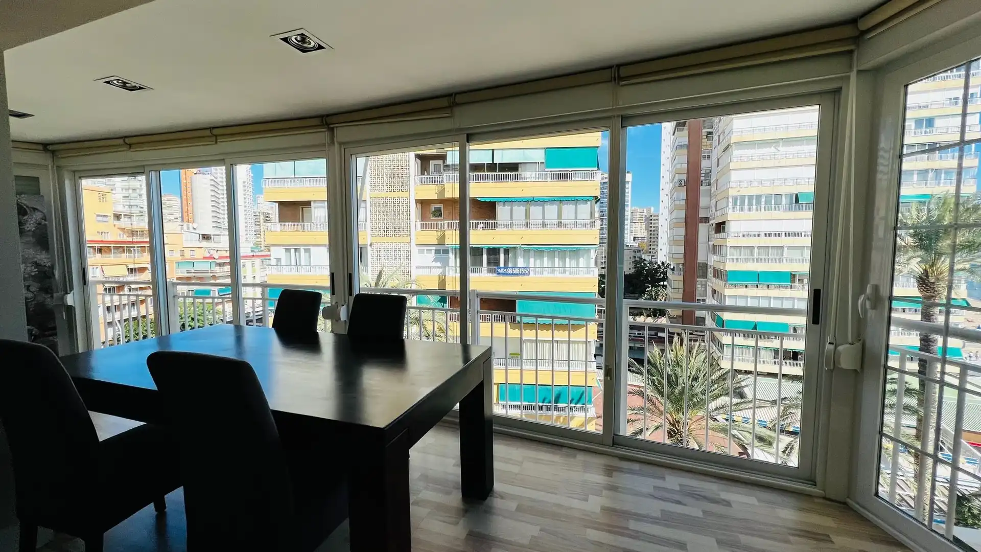 Menjador de Apartament en venda en Benidorm amb Aire condicionat, Calefacció i Terrassa