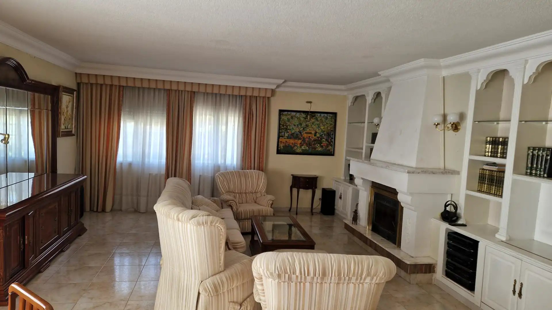Sala de estar de Casa o chalet en venta en Villalbilla con Aire acondicionado, Calefacción y Jardín privado