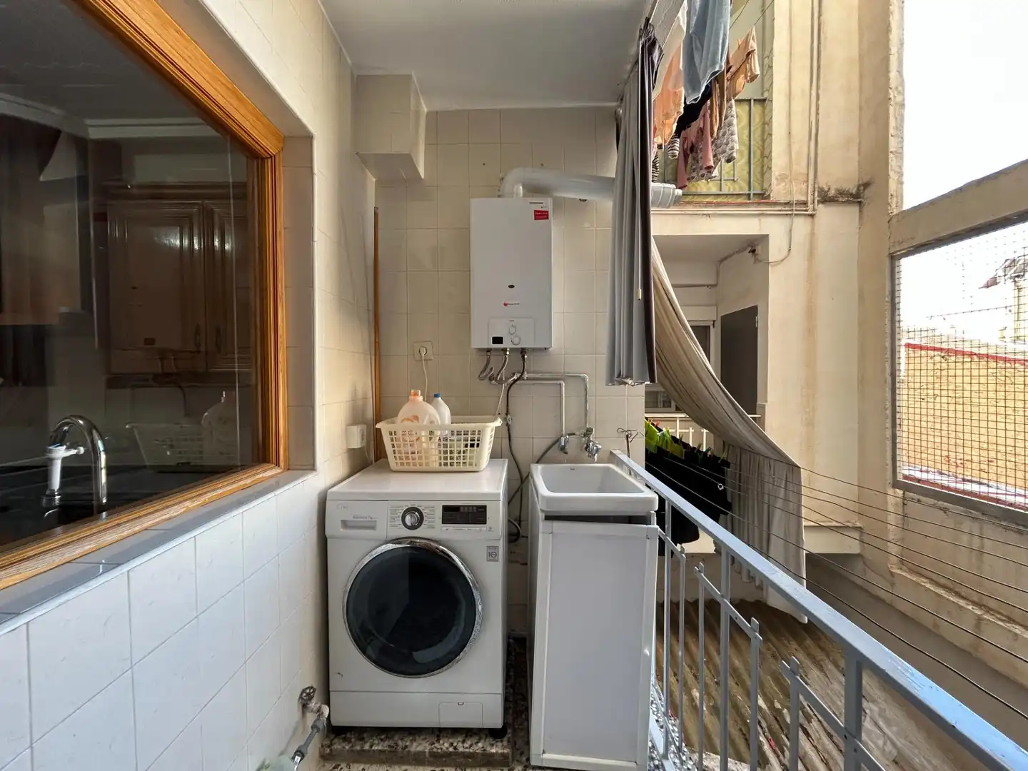 Terrassa de Pis de lloguer en Novelda amb Aire condicionat, Moblat i Jacuzzi