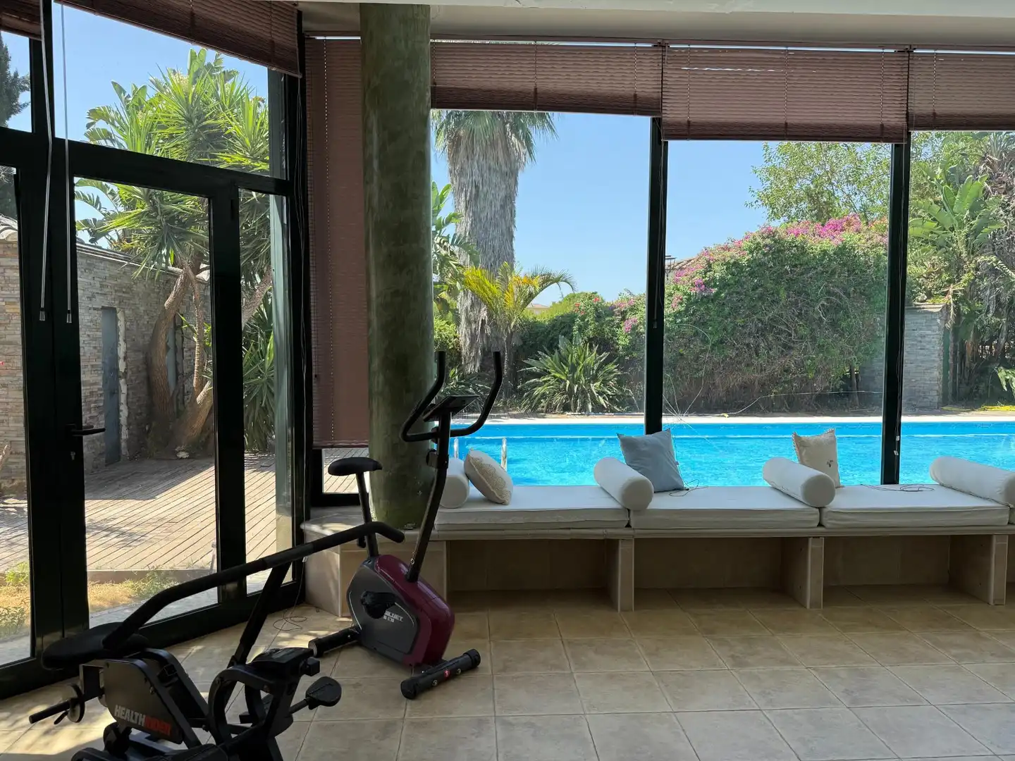 Piscina de Casa o chalet en venta en Gelves con Aire acondicionado, Jardín privado y Terraza