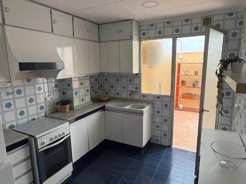 Kitchen of Flat for sale in Elda  with Terrace and Balcony