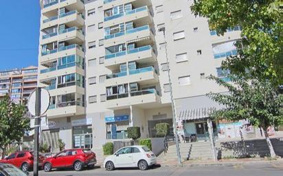 Vista exterior de Apartament en venda en Finestrat amb Aire condicionat, Terrassa i Piscina