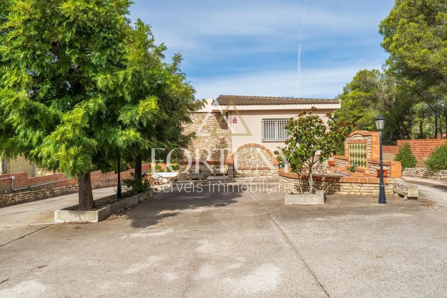 Casa amb piscina en venda a Principal