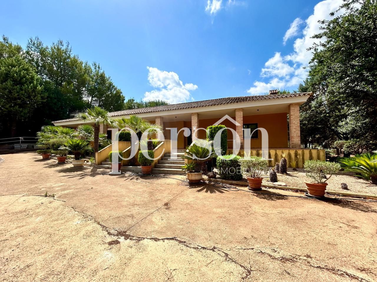 Vista exterior de Casa o chalet en venta en Bolbaite con Jardín privado