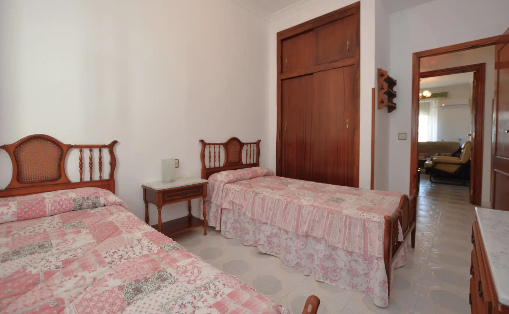 Habitación de Casa adosada en venta en Santa Olalla del Cala con Aire acondicionado, Terraza y Balcón