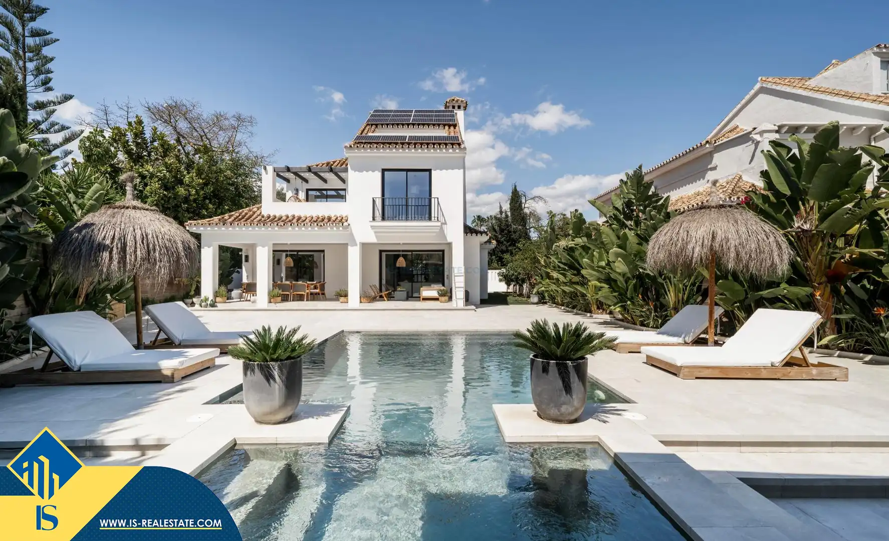 Villa mit Pool zum Verkauf in Nueva Andalucía