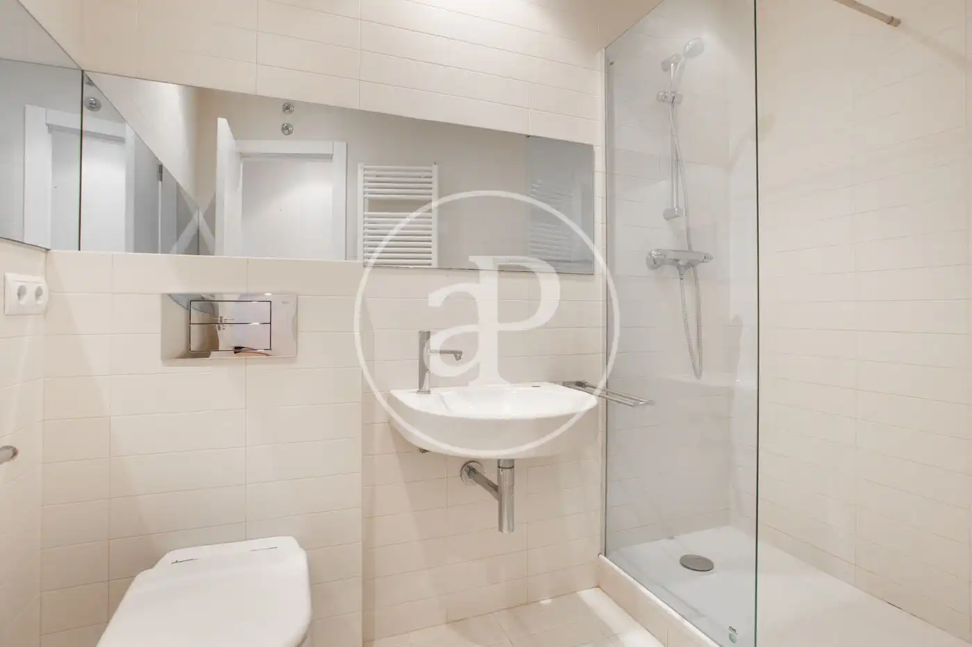Badezimmer von Wohnung zum Verkauf in Valencia mit Klimaanlage, Heizung und Terrasse