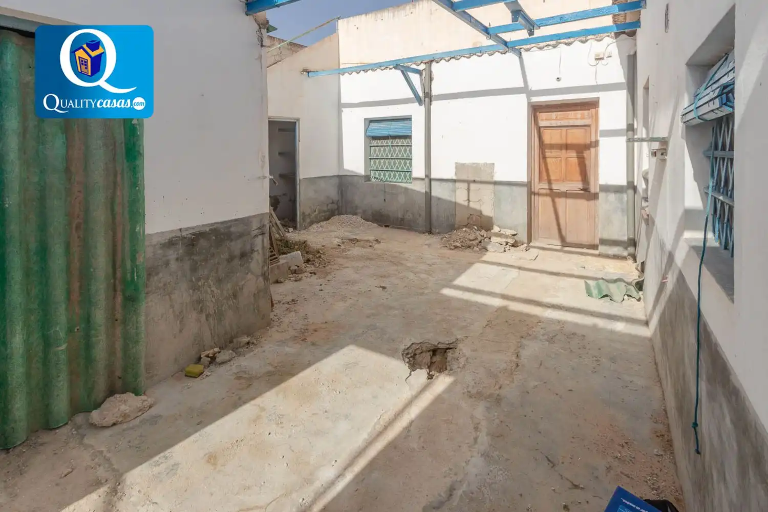 Vista exterior de Casa o chalet en venta en San Vicente del Raspeig / Sant Vicent del Raspeig con Terraza