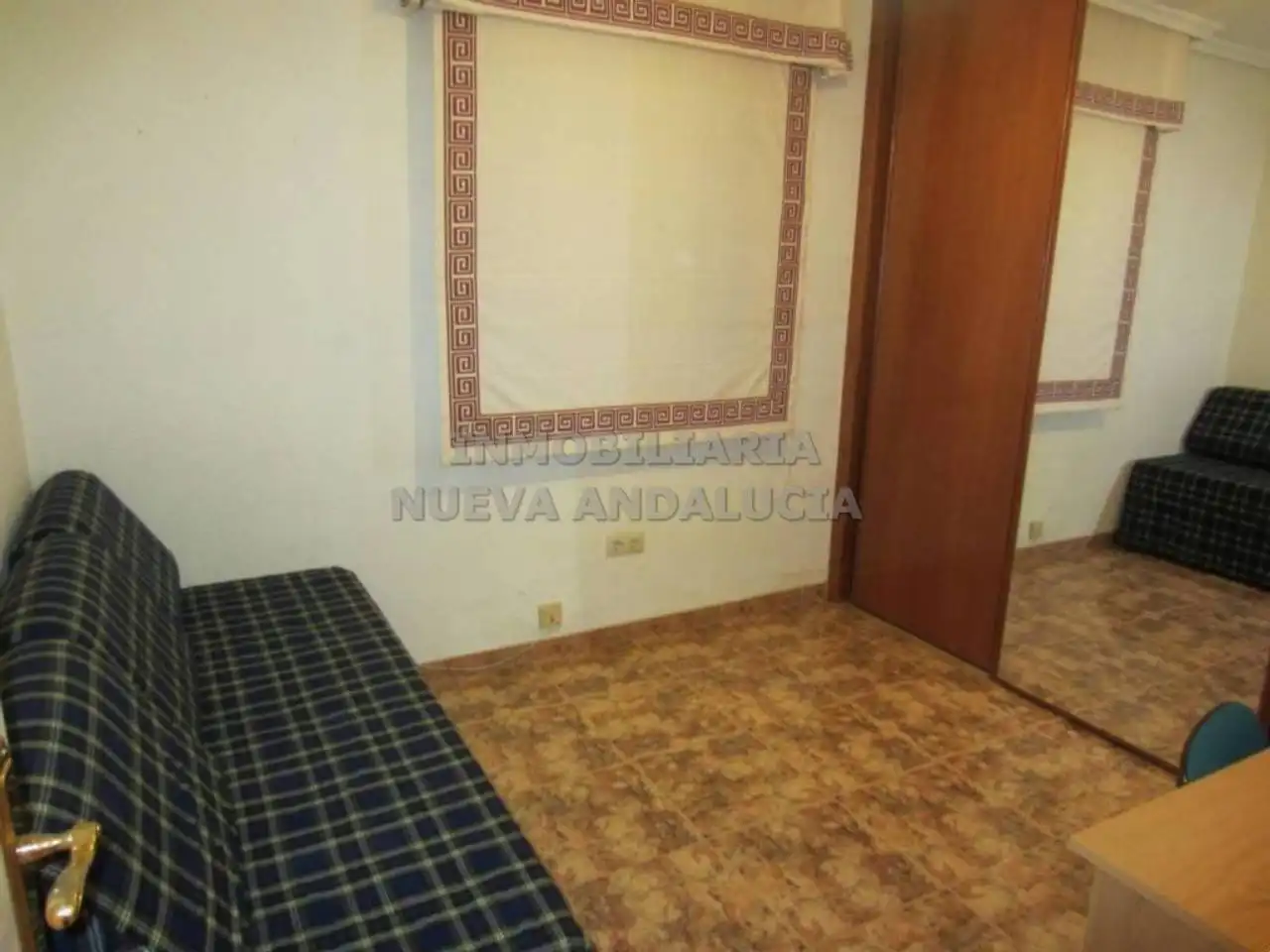 Habitación de Piso de alquiler en Almería con Calefacción y Amueblado