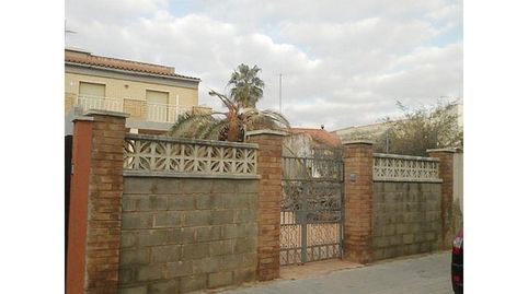 Solvia Inmobiliaria  Chalet independiente Reus