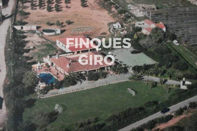 Casa-chalet en Venta en seminat en Santa Oliva