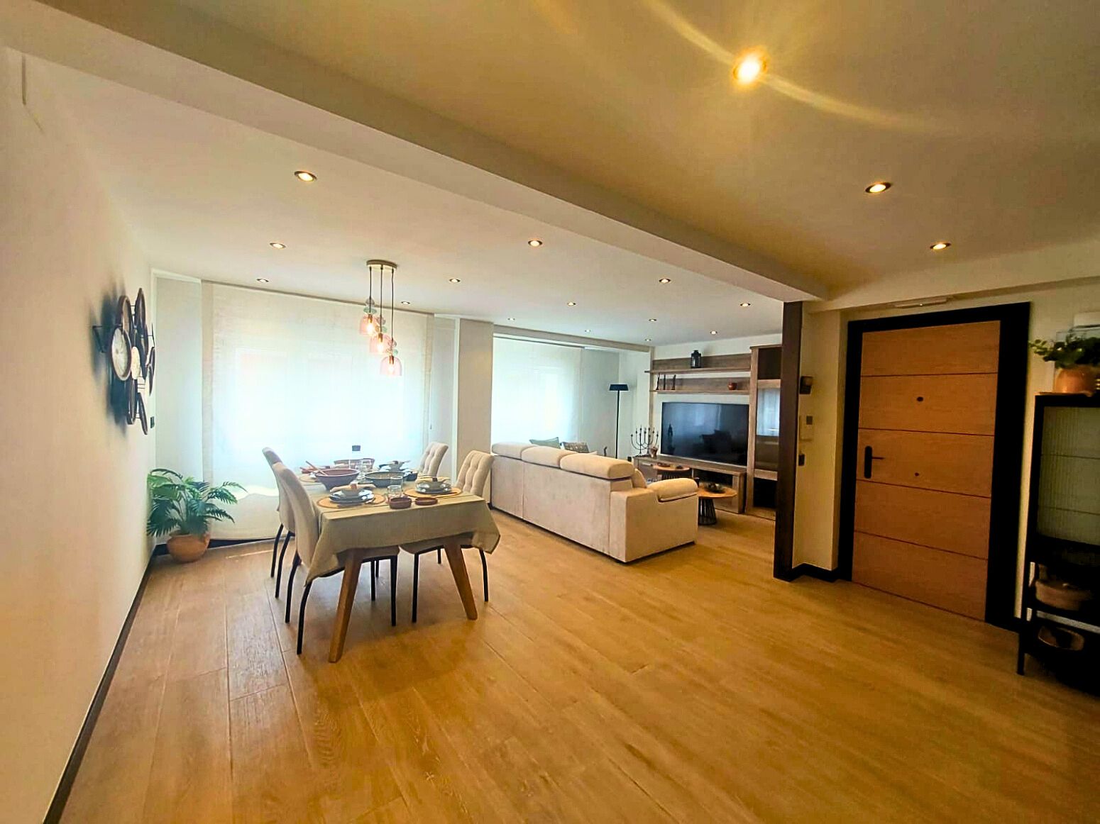 Living room of Flat to rent in Gijón   with Heating, Private garden and Parquet flooring