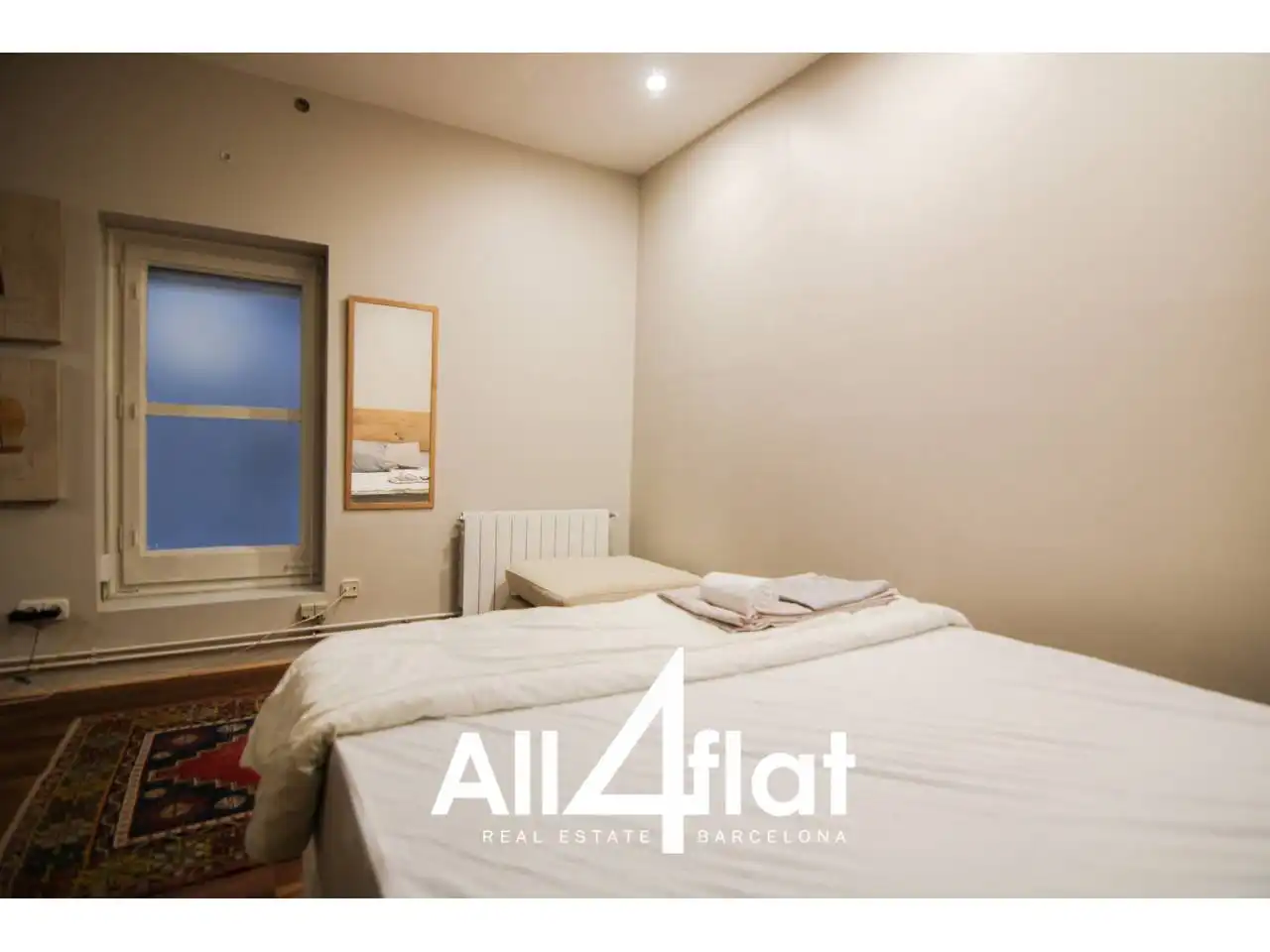Schlafzimmer von Wohnung zur Miete in Barcelona mit Heizung, Parkett und Abstellraum